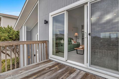 A home in Oak Island