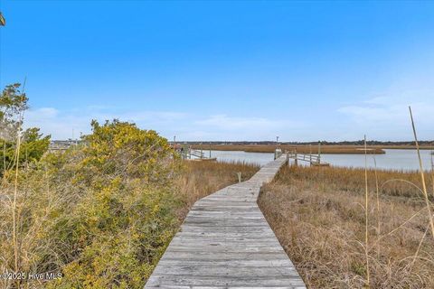 A home in Oak Island