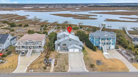 A home in Oak Island