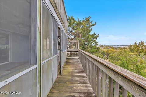 A home in Oak Island