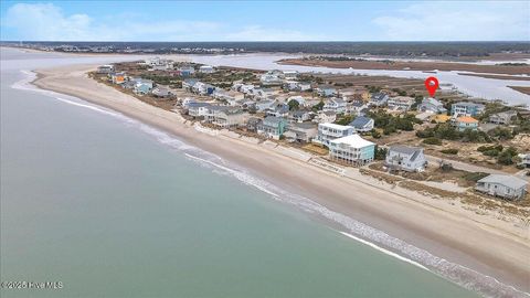 A home in Oak Island