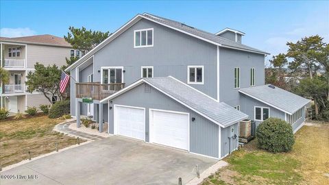 A home in Oak Island