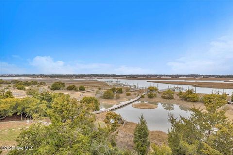 A home in Oak Island