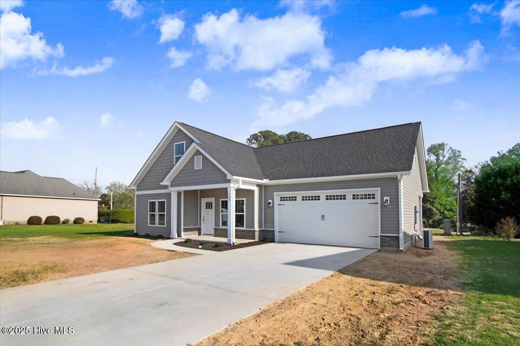 Photo of 106 Kingston Circle, Goldsboro, NC 27530 (MLS # 100543037)