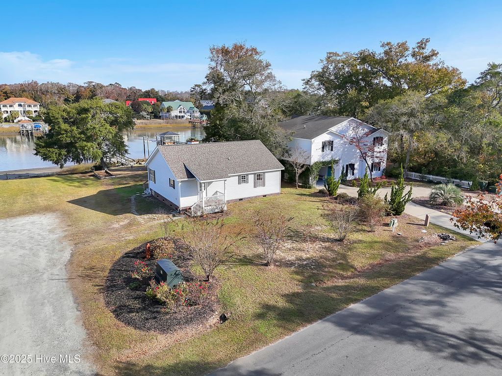 Photo of 2502 E Yacht Drive, Oak Island, NC 28465 (MLS # 100541490)