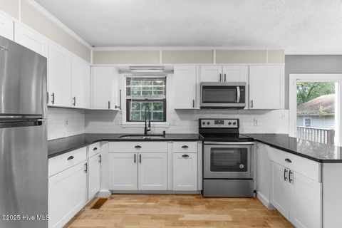 Tiny photo for 104 Maiden Lane, Jacksonville, NC 28546 (MLS # 100535767)