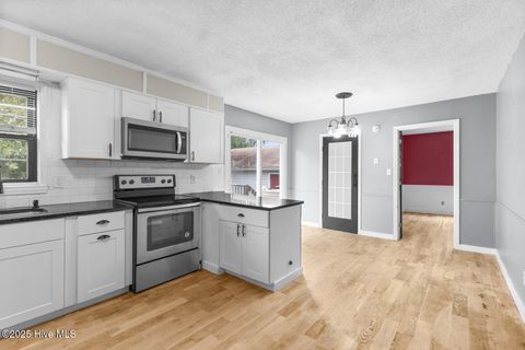 Tiny photo for 104 Maiden Lane, Jacksonville, NC 28546 (MLS # 100535767)