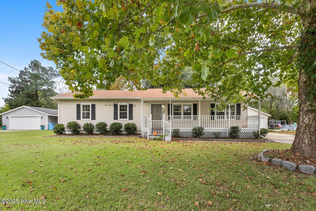 Photo of 104 Maiden Lane, Jacksonville, NC 28546 (MLS # 100535767)