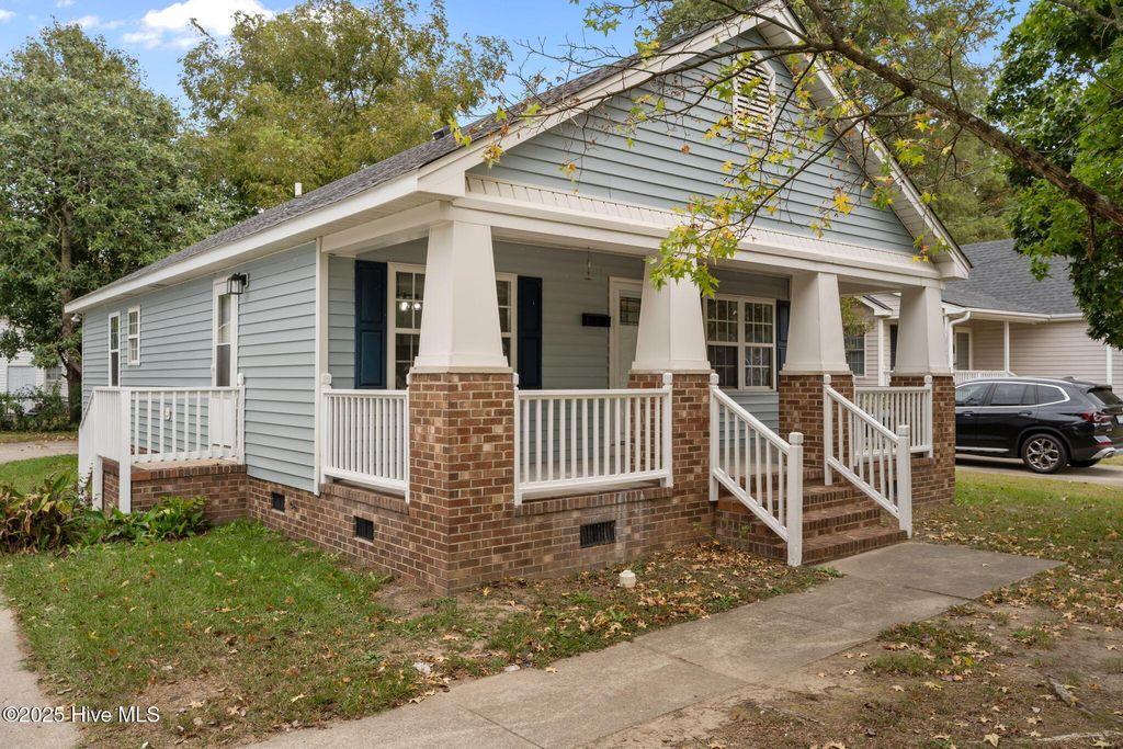 Photo of 1321 Nash Street E, Wilson, NC 27893 (MLS # 100535065)