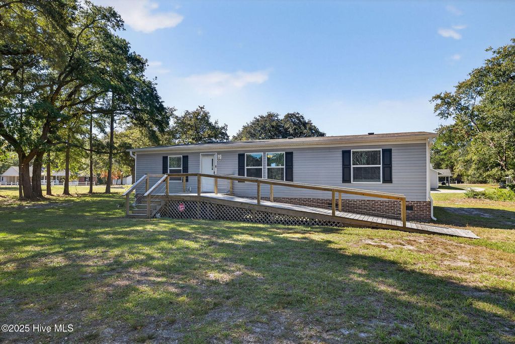 Photo of 202234 Sloop Point Road, Hampstead, NC 28443 (MLS # 100537876)