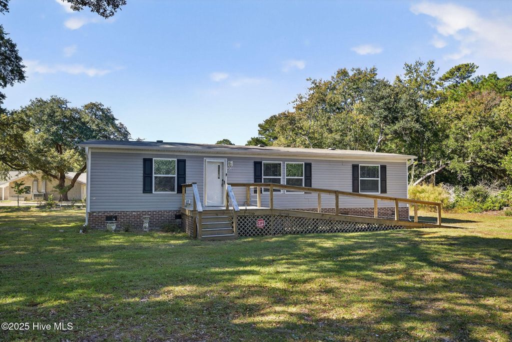 Photo of 202234 Sloop Point Road, Hampstead, NC 28443 (MLS # 100537876)