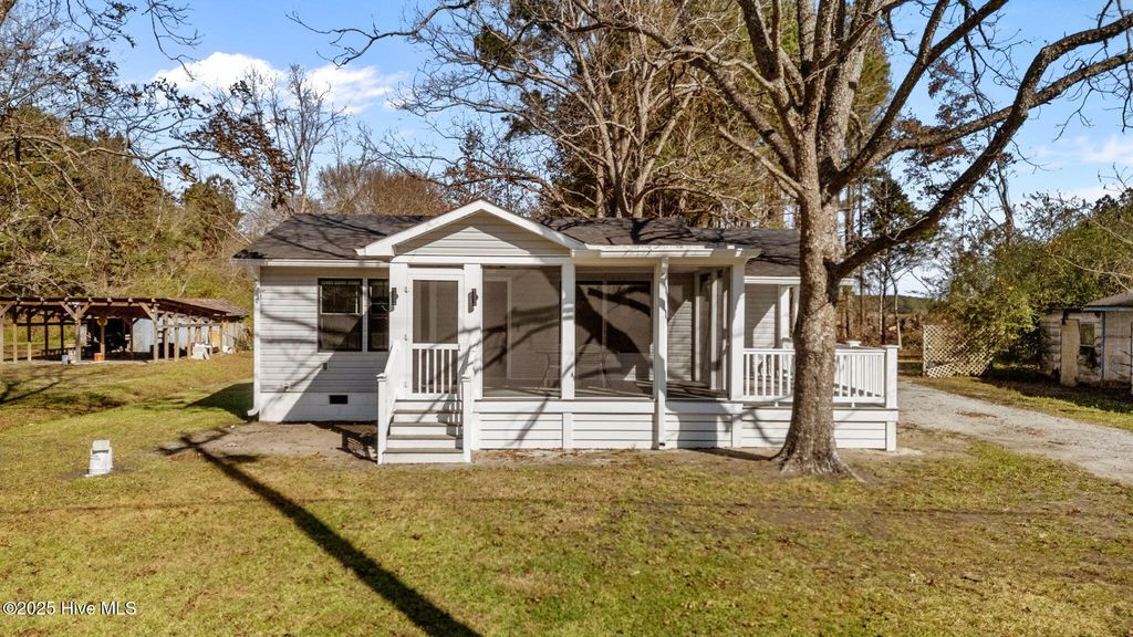 Photo of 359 Nc 307 Highway, Bayboro, NC 28515 (MLS # 100541898)