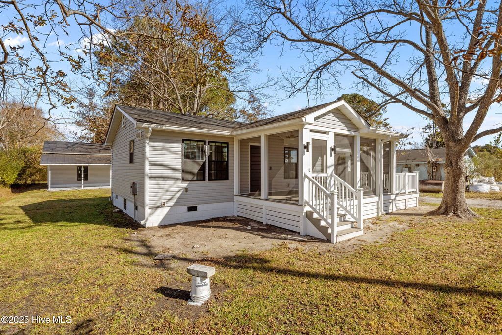 Photo of 359 Nc 307 Highway, Bayboro, NC 28515 (MLS # 100541898)