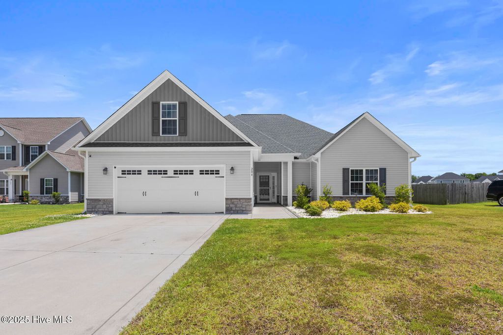 Photo of 204 Old Field School Lane, Jacksonville, NC 28546 (MLS # 100513271)