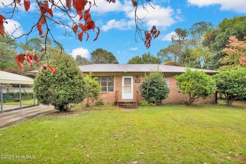 Photo of 1005 Arberdale Drive, Fayetteville, NC 28304 (MLS # 100539284)