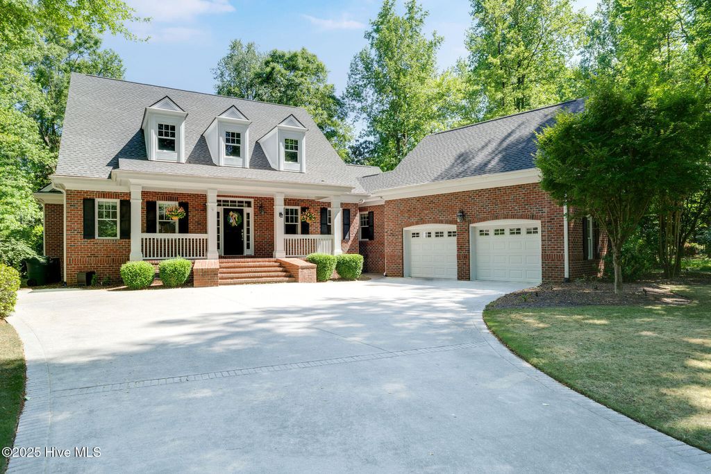 Photo of 118 Legacy Oaks Drive, Wallace, NC 28466 (MLS # 100505191)