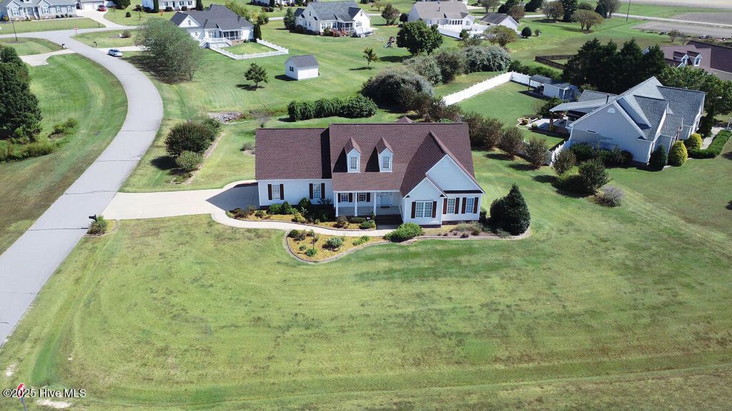 Photo of 1565 Glen Eagles Court, Nashville, NC 27856 (MLS # 100532083)