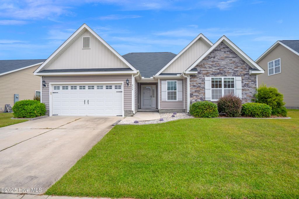 Photo of 828 Emerald Park Drive, Winterville, NC 28590 (MLS # 100531470)