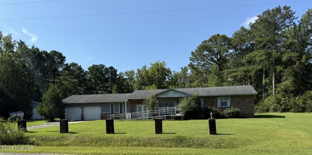 Photo of 770 Harrison Creek Road, Rocky Point, NC 28457 (MLS # 100528151)