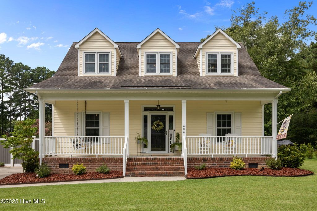 Photo of 1808 Planters Walk, Greenville, NC 27858 (MLS # 100519603)