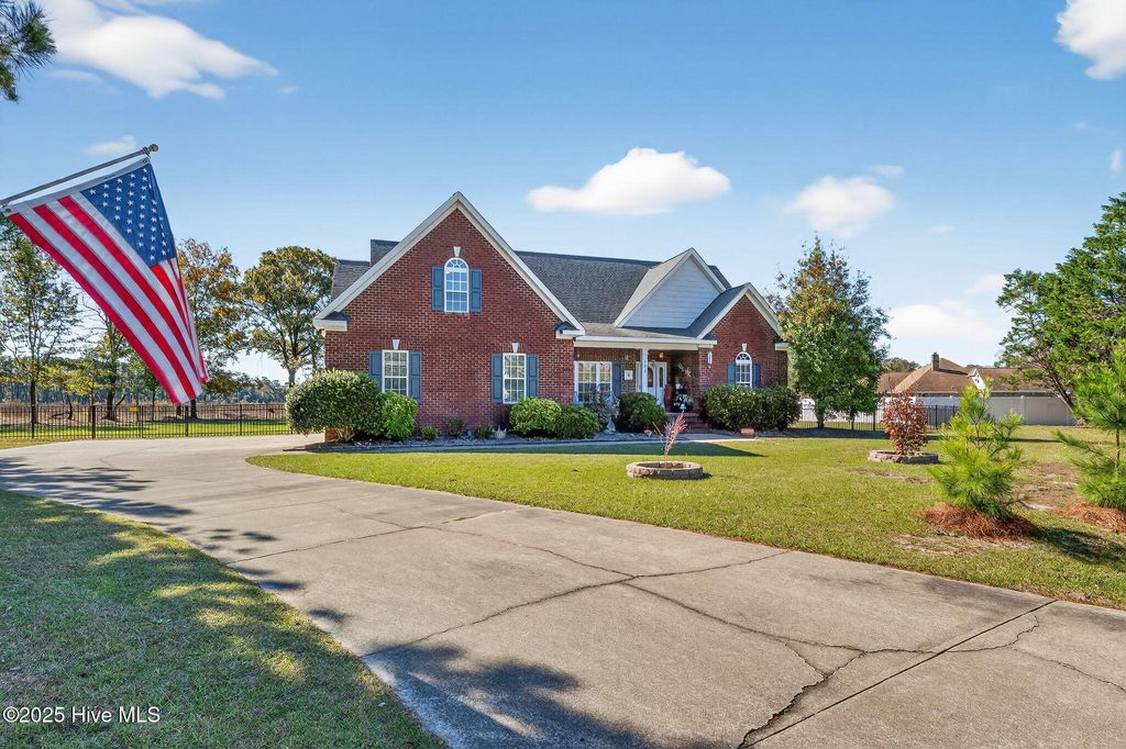 Photo of 103 Bradford Place, La Grange, NC 28551 (MLS # 100540038)