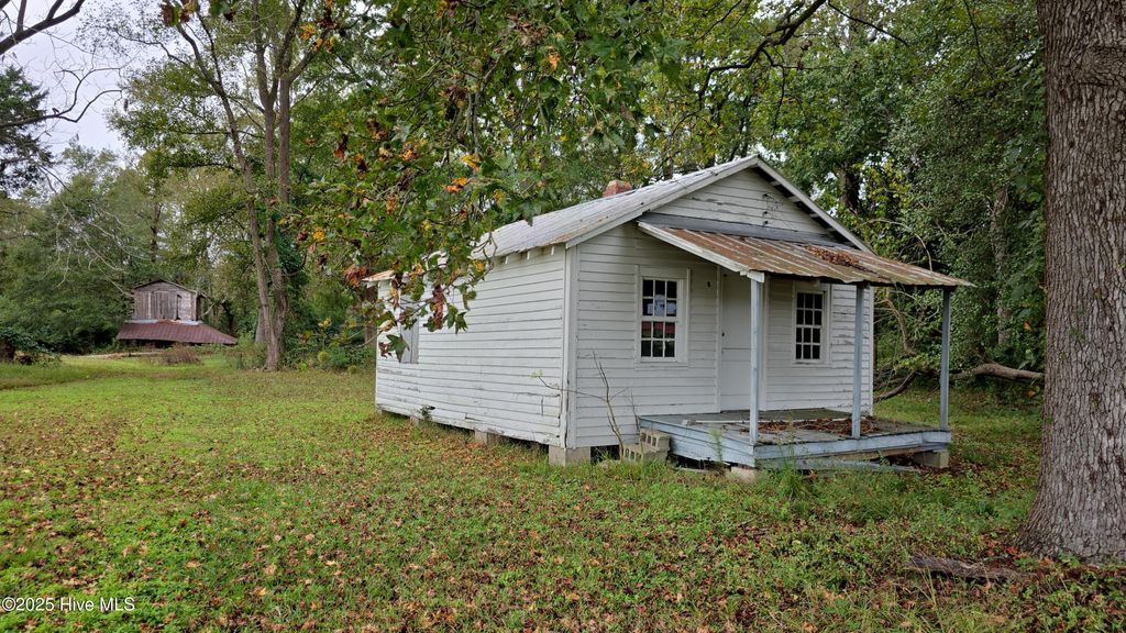 Photo of 229 Hanchey Road, Wallace, NC 28466 (MLS # 100535710)