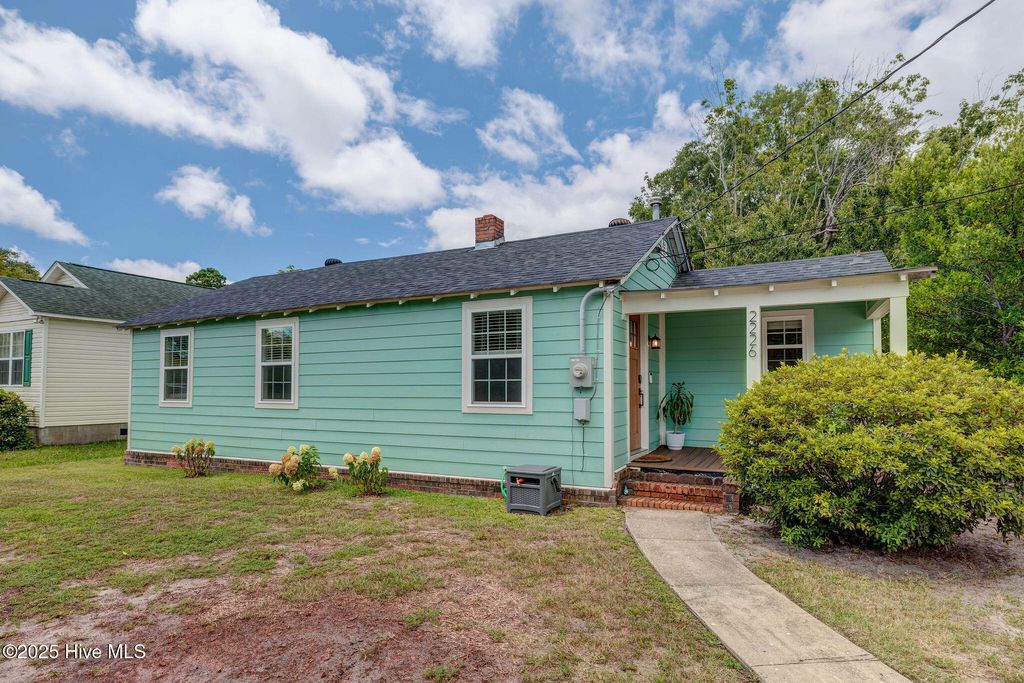 Photo of 2226 Washington Street, Wilmington, NC 28401 (MLS # 100521427)