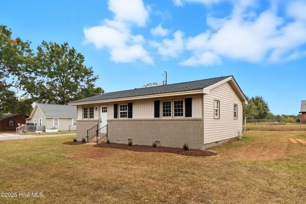 Photo of 156 Short Street, Goldsboro, NC 27530 (MLS # 100535777)
