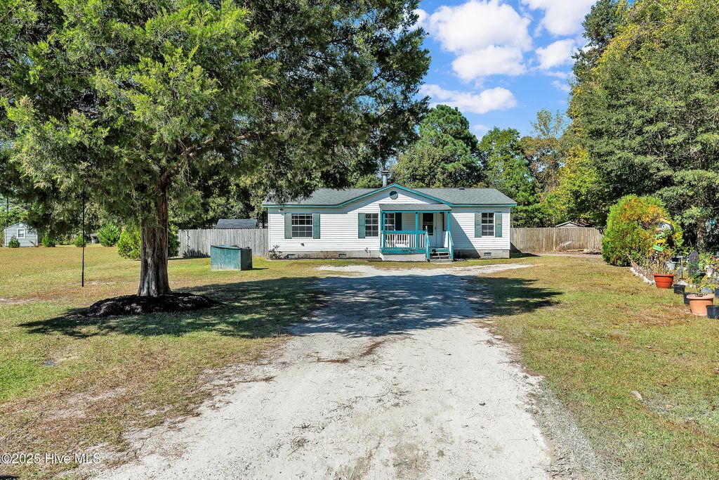 Photo of 103 Stoneybrook Court, Swansboro, NC 28584 (MLS # 100538064)