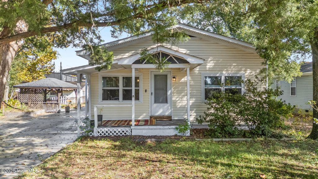 Photo of 1941 Moss Street, Wilmington, NC 28403 (MLS # 100520819)