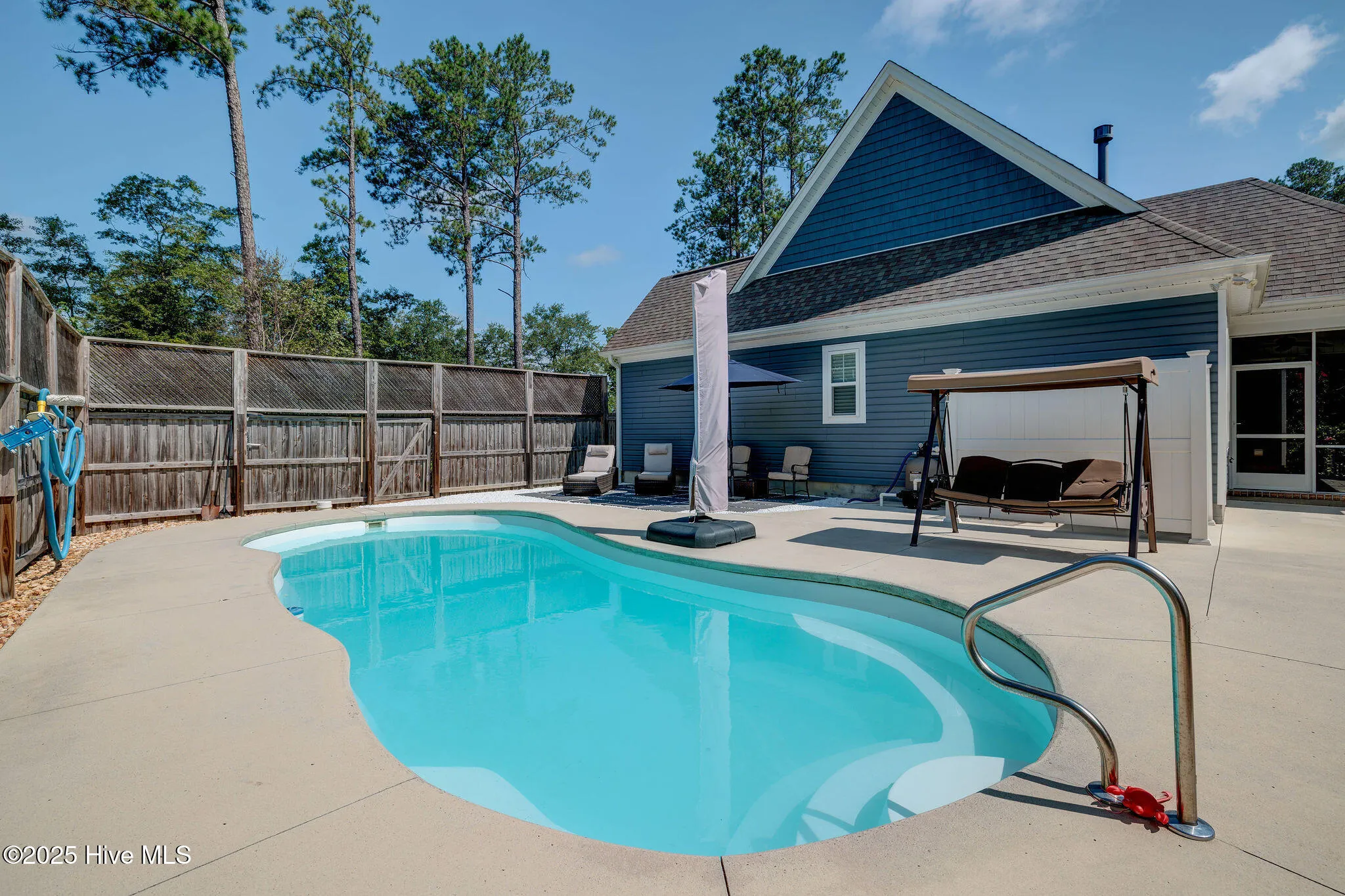 Burgaw, North Carolina 28425, United States, 3 Bedrooms Bedrooms, ,2 BathroomsBathrooms,Residential,Active,173674