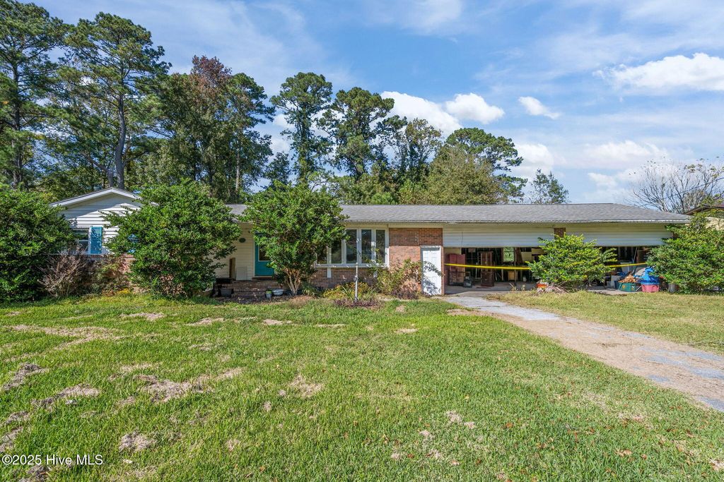 Photo of 408 Carole Drive, Jacksonville, NC 28540 (MLS # 100538876)