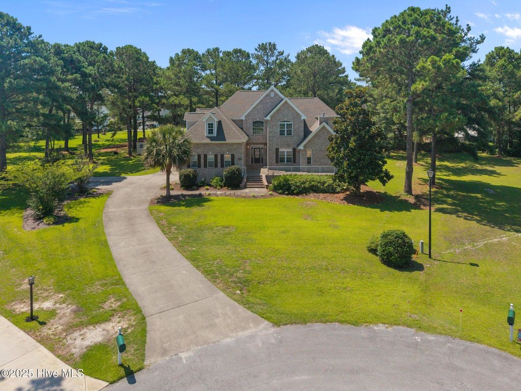 Photo of 106 Blue Heron Circle, Sneads Ferry, NC 28460 (MLS # 100516018)