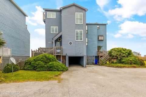 A home in North Topsail Beach