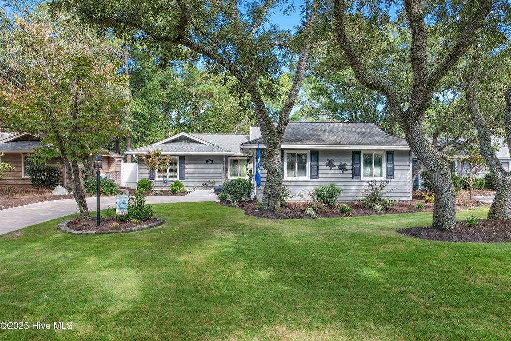 Photo of 606 Camellia Lane, Sunset Beach, NC 28468 (MLS # 100531544)