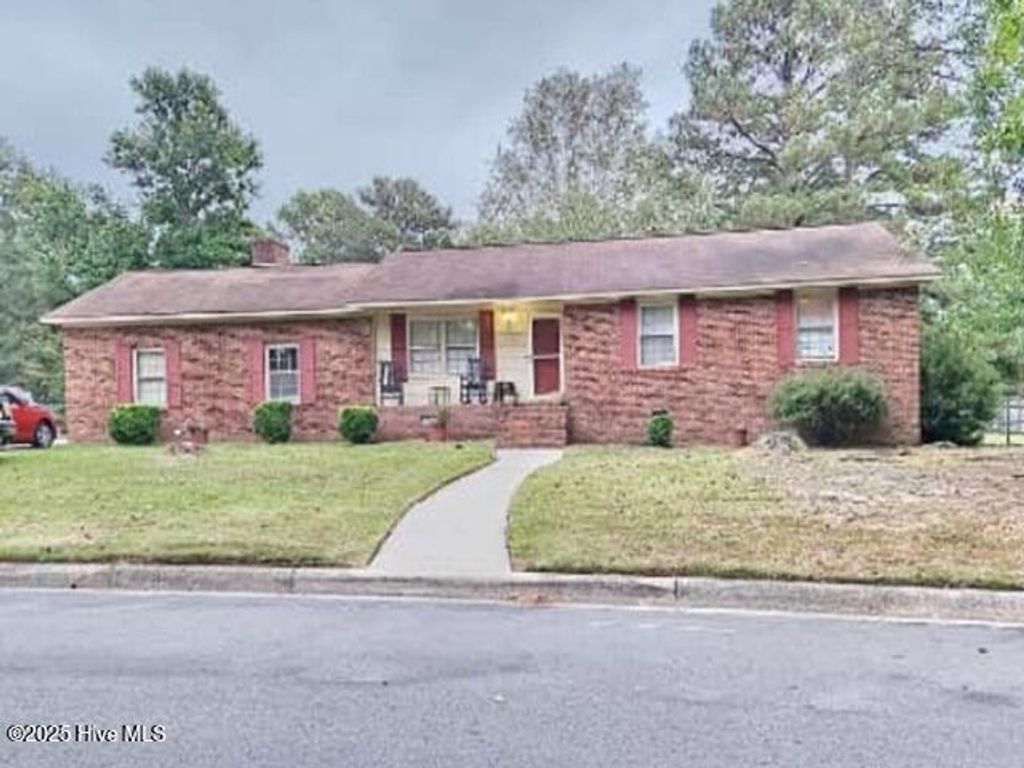 Photo of 3005 Briarcliff Drive, Greenville, NC 27834 (MLS # 100537359)