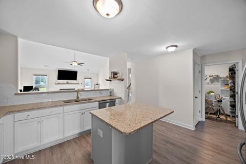 Tiny photo for 640 Aria Lane, Hubert, NC 28539 (MLS # 100535505)