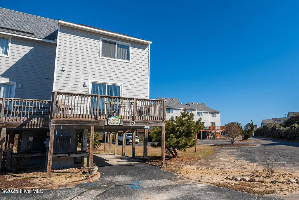 Duck, North Carolina 27949, United States, 2 Bedrooms Bedrooms, ,3 BathroomsBathrooms,Residential,Active,11172