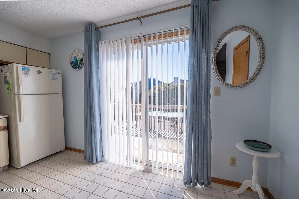 Duck, North Carolina 27949, United States, 2 Bedrooms Bedrooms, ,3 BathroomsBathrooms,Residential,Active,11172