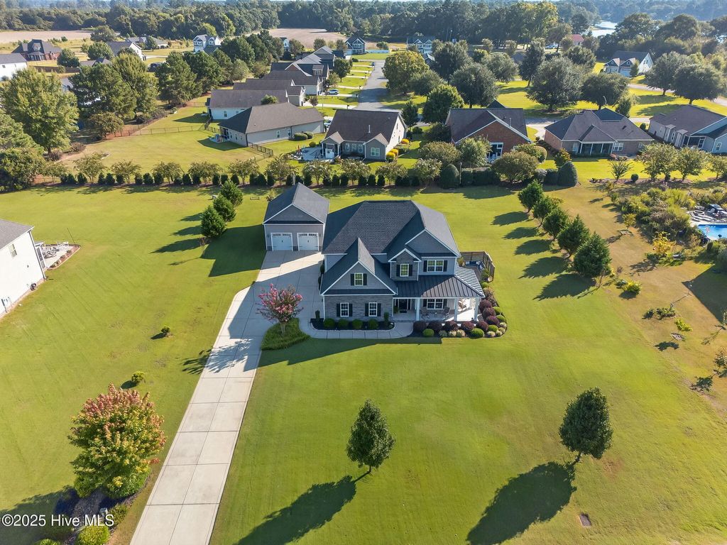 Photo of 515 Walnut Creek Drive, Goldsboro, NC 27534 (MLS # 100529964)