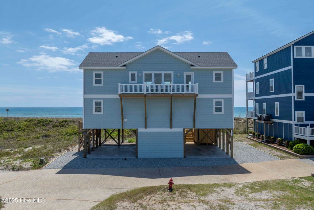 Photo of 532 New River Inlet Road, North Topsail Beach, NC 28460 (MLS # 100522890)