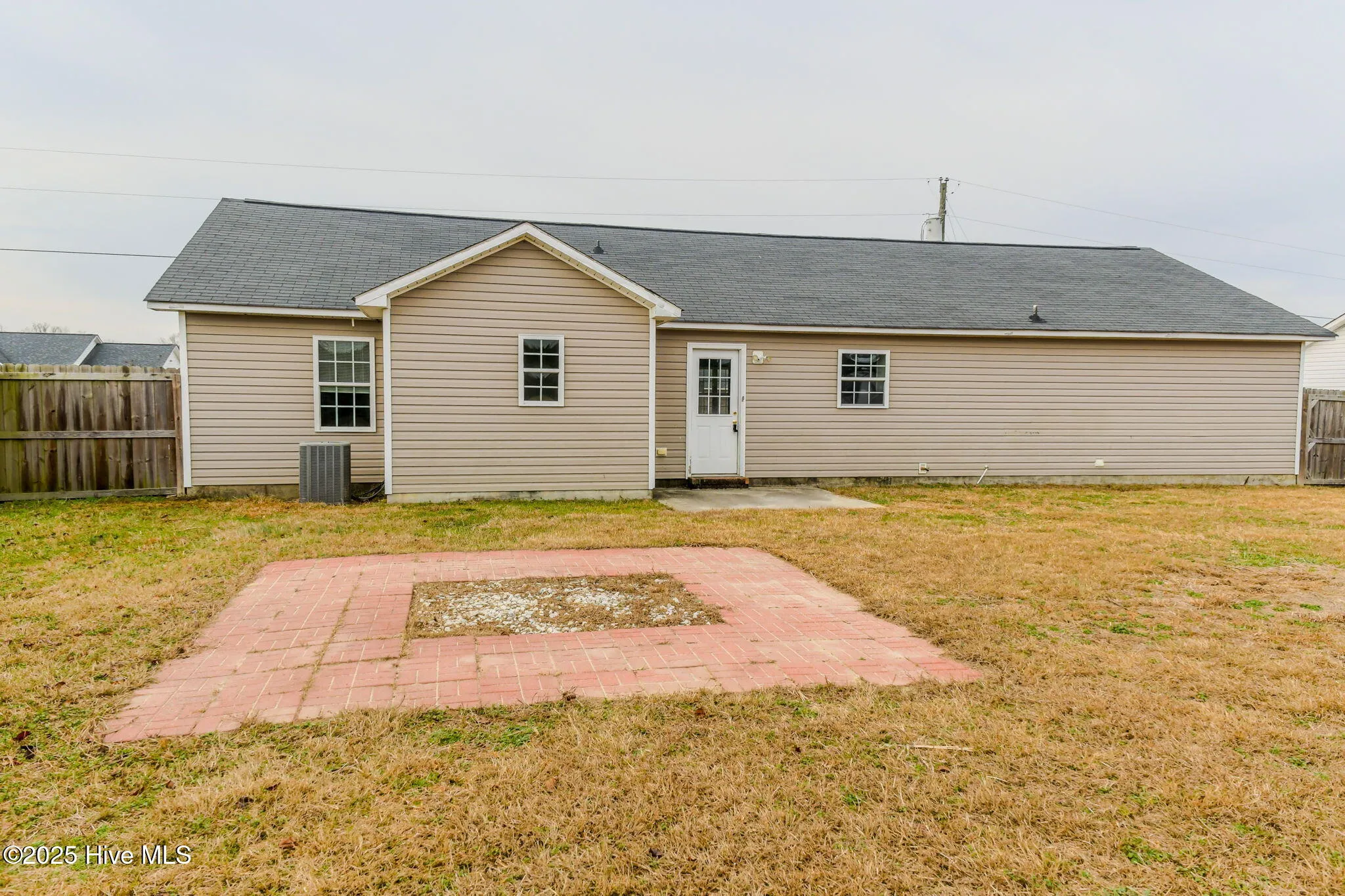 Beulaville, North Carolina 28518, United States, 3 Bedrooms Bedrooms, ,2 BathroomsBathrooms,Residential,Active,250520