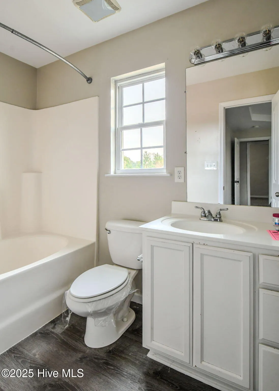 Beulaville, North Carolina 28518, United States, 3 Bedrooms Bedrooms, ,2 BathroomsBathrooms,Residential,Active,250520