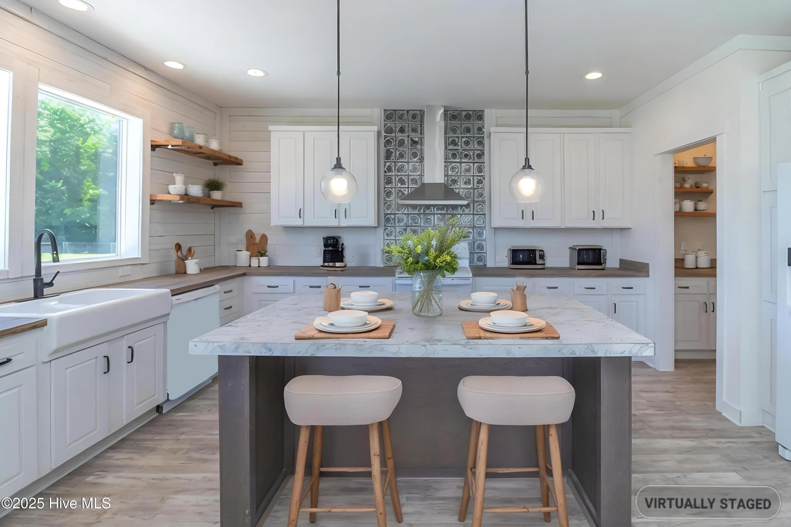 Farmville, North Carolina 27828, United States, 3 Bedrooms Bedrooms, ,2 BathroomsBathrooms,Residential,Active,59885