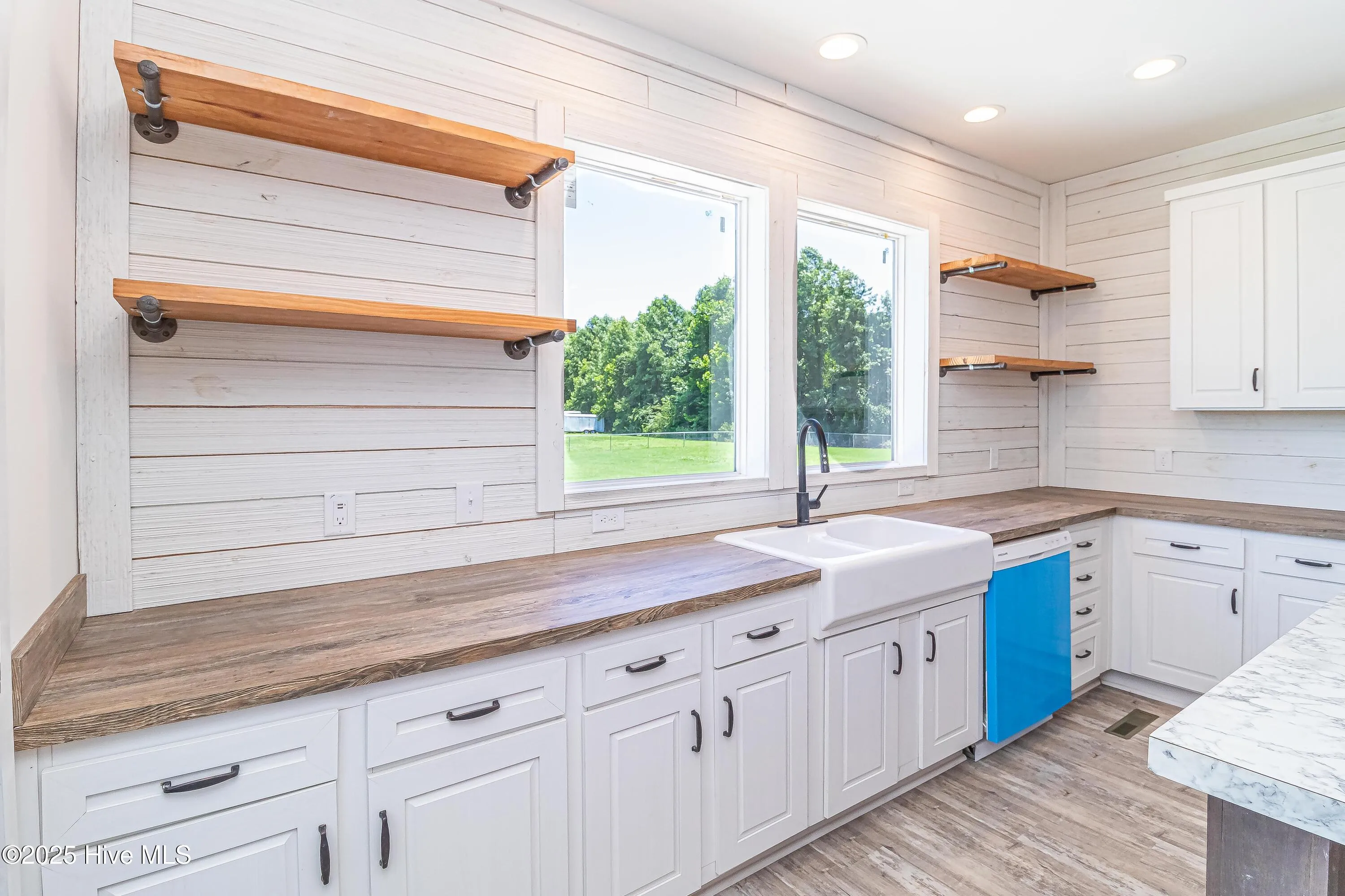 Farmville, North Carolina 27828, United States, 3 Bedrooms Bedrooms, ,2 BathroomsBathrooms,Residential,Active,59885