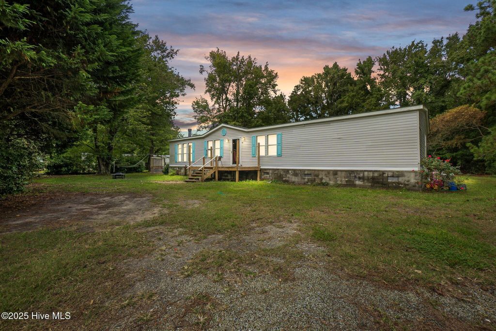 Photo of 92 Mosley Lane, Wanchese, NC 27981 (MLS # 100534120)