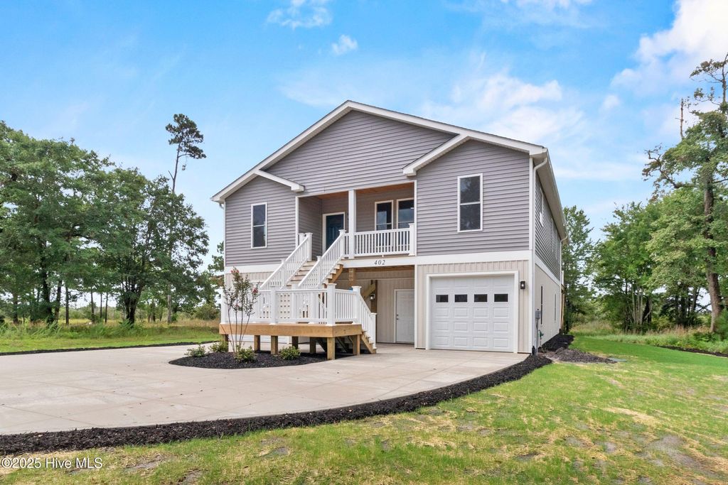 Photo of 402 Harrison Court, Sneads Ferry, NC 28460 (MLS # 100524139)