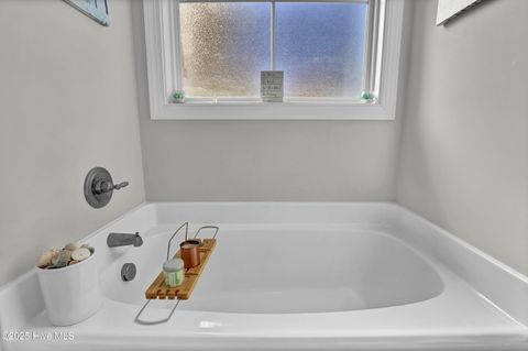 Tiny photo for 508 Diamond Ridge Court, Hubert, NC 28539 (MLS # 100538907)