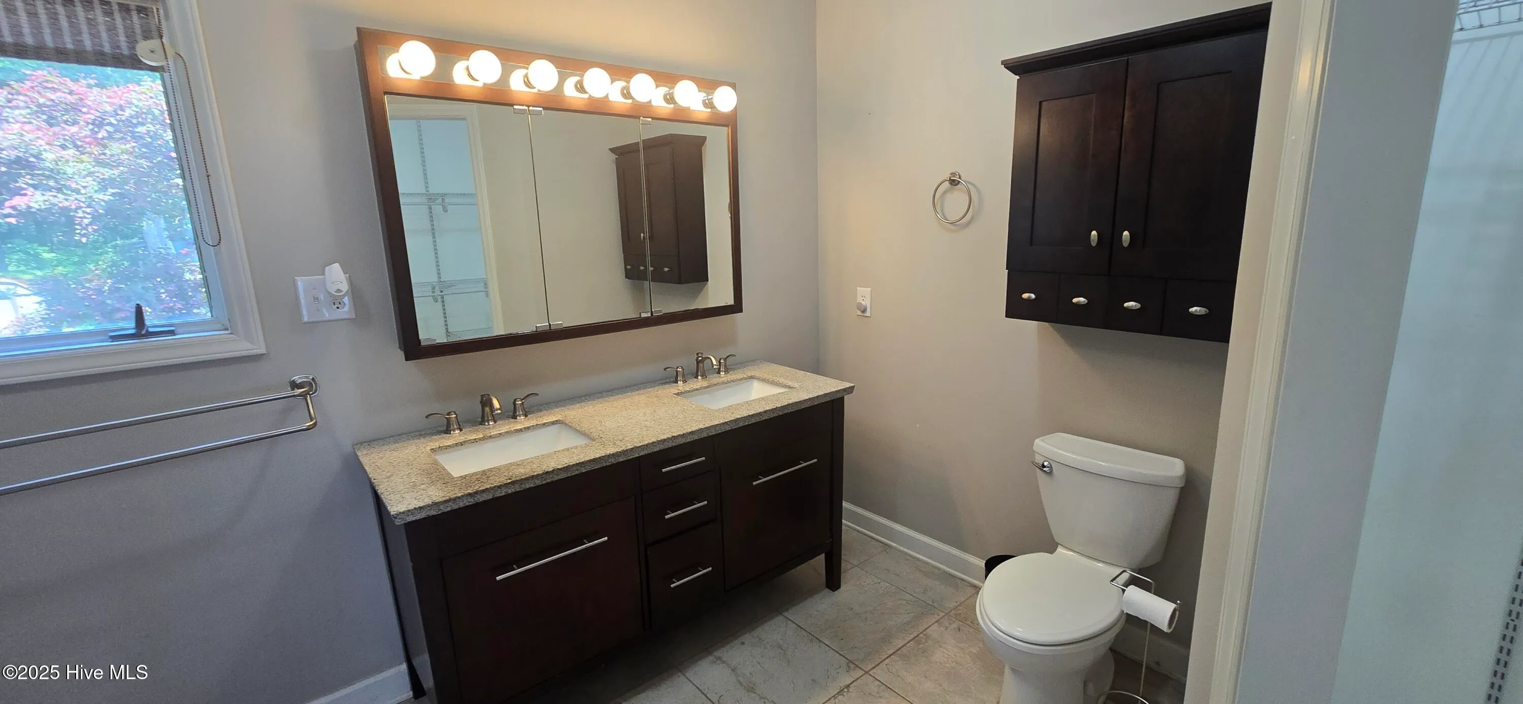 Greenville, North Carolina 27858, United States, 3 Bedrooms Bedrooms, ,3 BathroomsBathrooms,Residential,Active,132216
