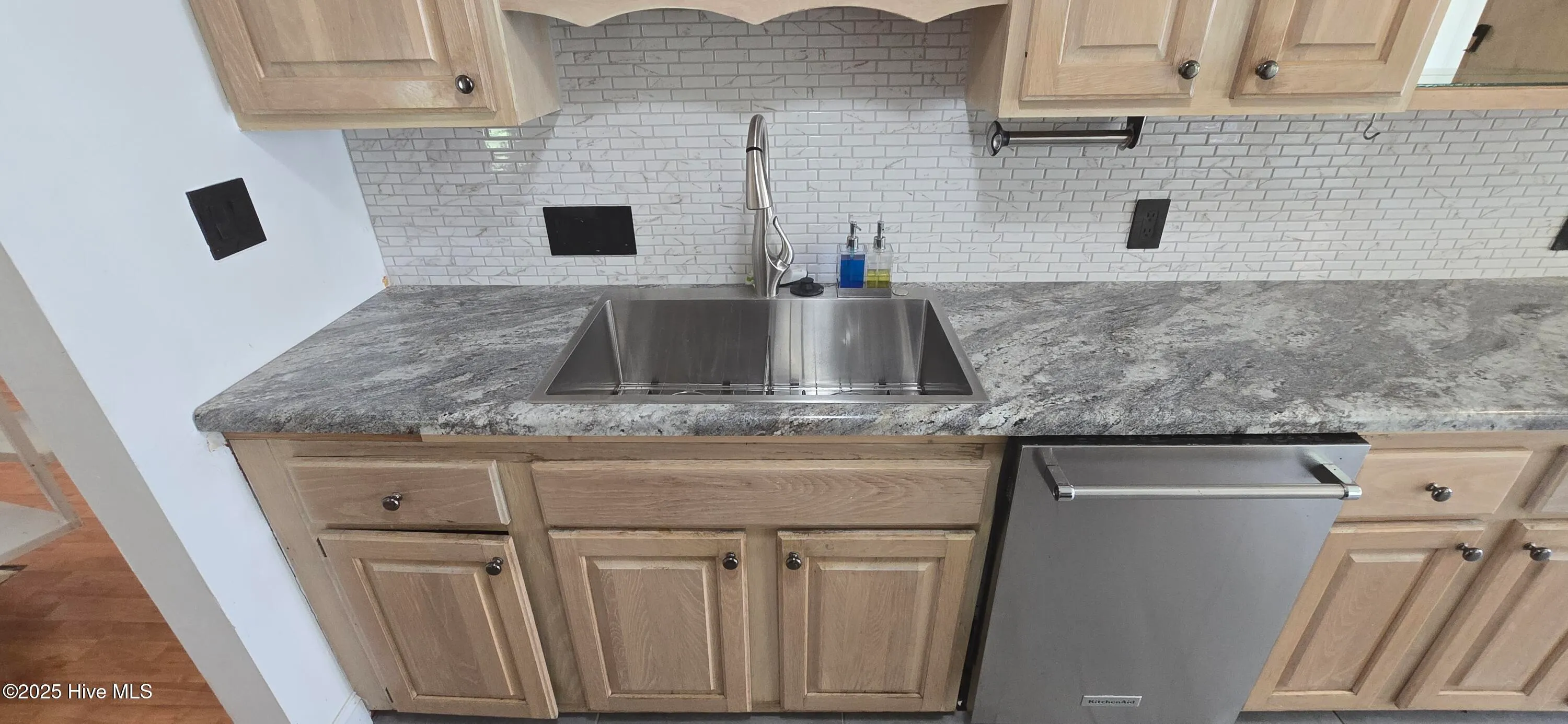 Greenville, North Carolina 27858, United States, 3 Bedrooms Bedrooms, ,3 BathroomsBathrooms,Residential,Active,132216